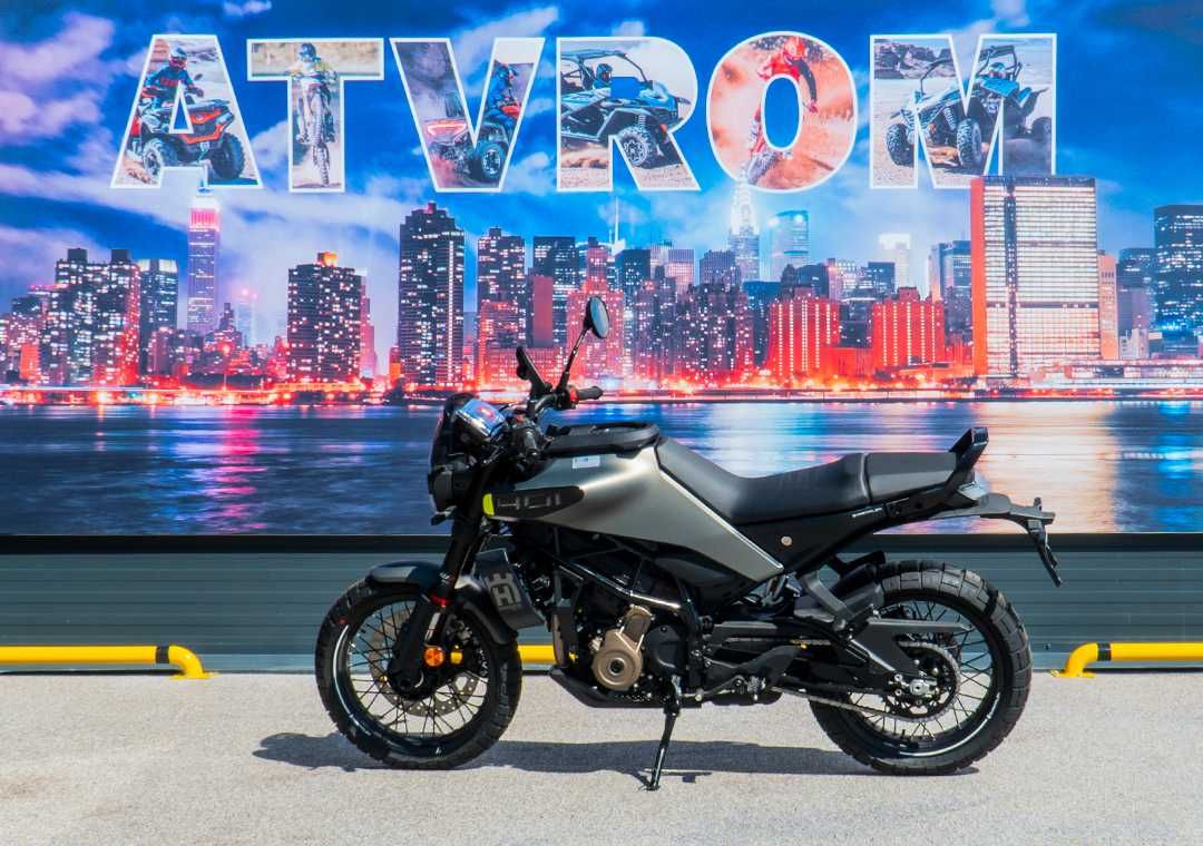 Motocicleta Husqvarna Svartpilen 401 '24