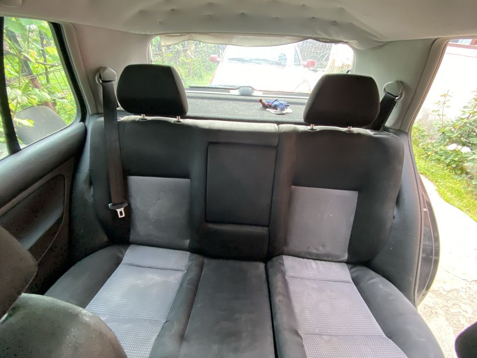 Vand golf 4 pentru dezmembrari