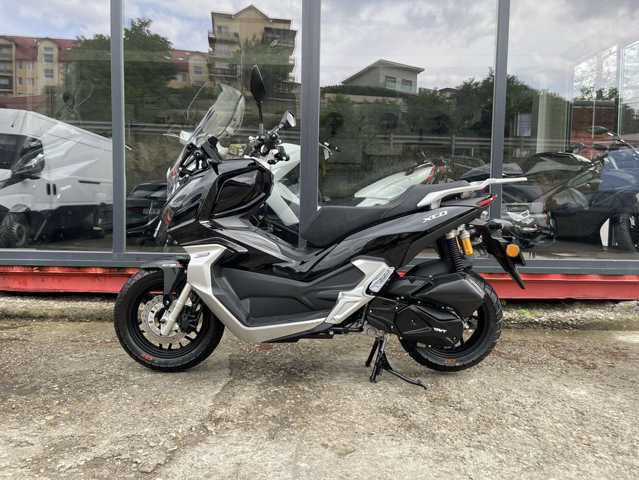 Scuter TNT XCO 125 cc-Nou-CBS Keyless go-apple carplay