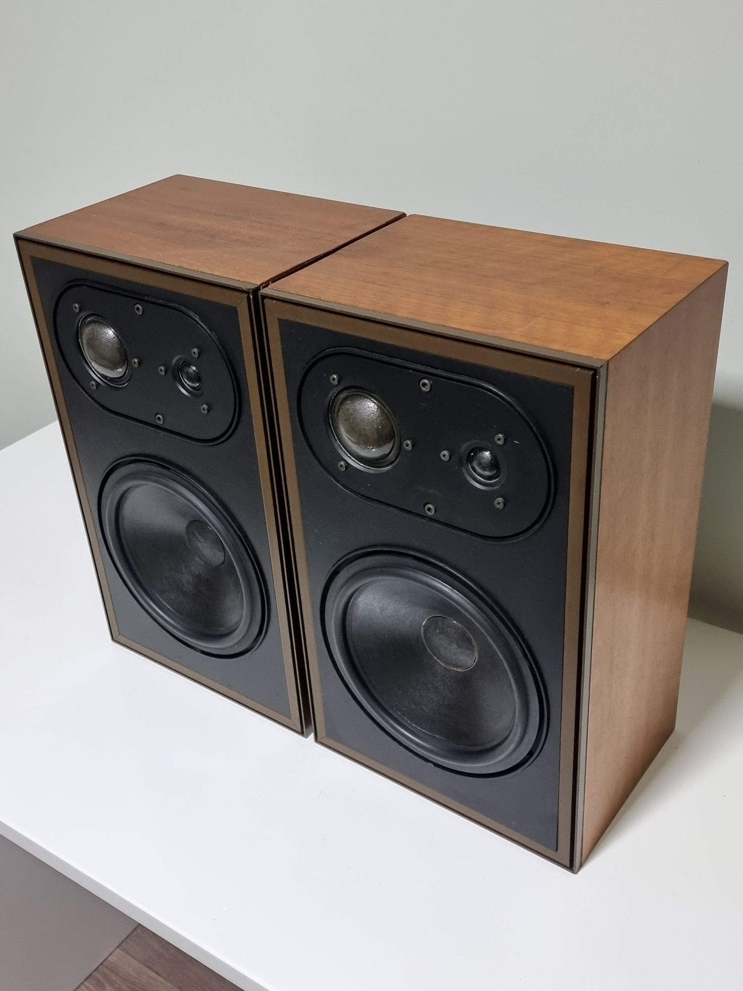 Тонколони Braun L8070HE