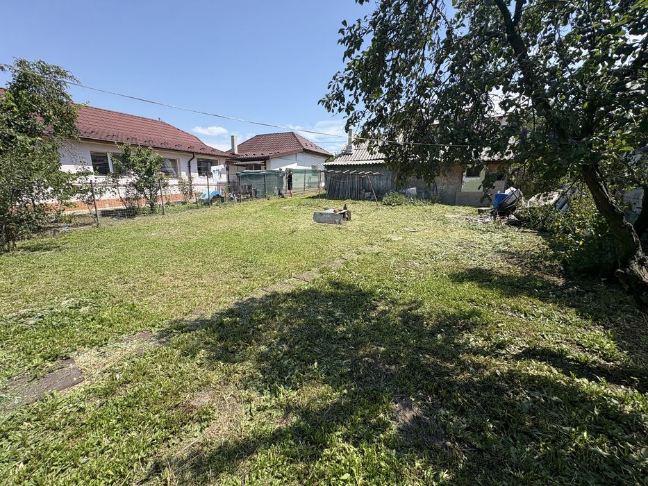 Casă veche + teren 655 m² în Bascov – Lăbușești, Argeș