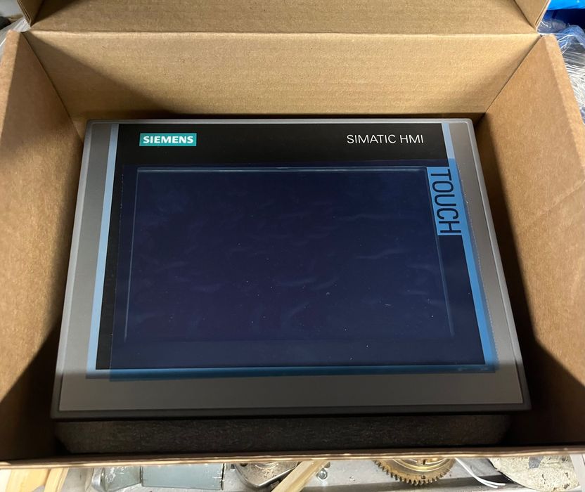Дисплей Siemens  Simatic HMI TP700 Comfort Touch Operation 7"