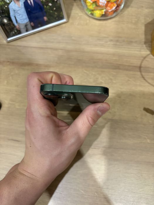 Продавам Iphone 13 128GB