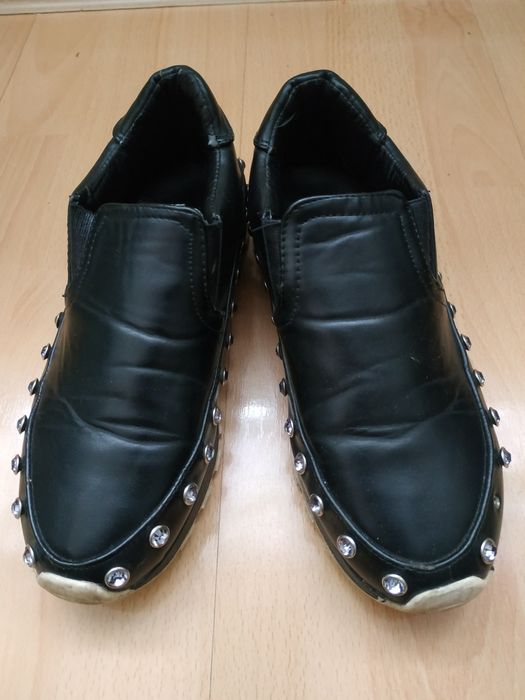 Продам женскую обувь.