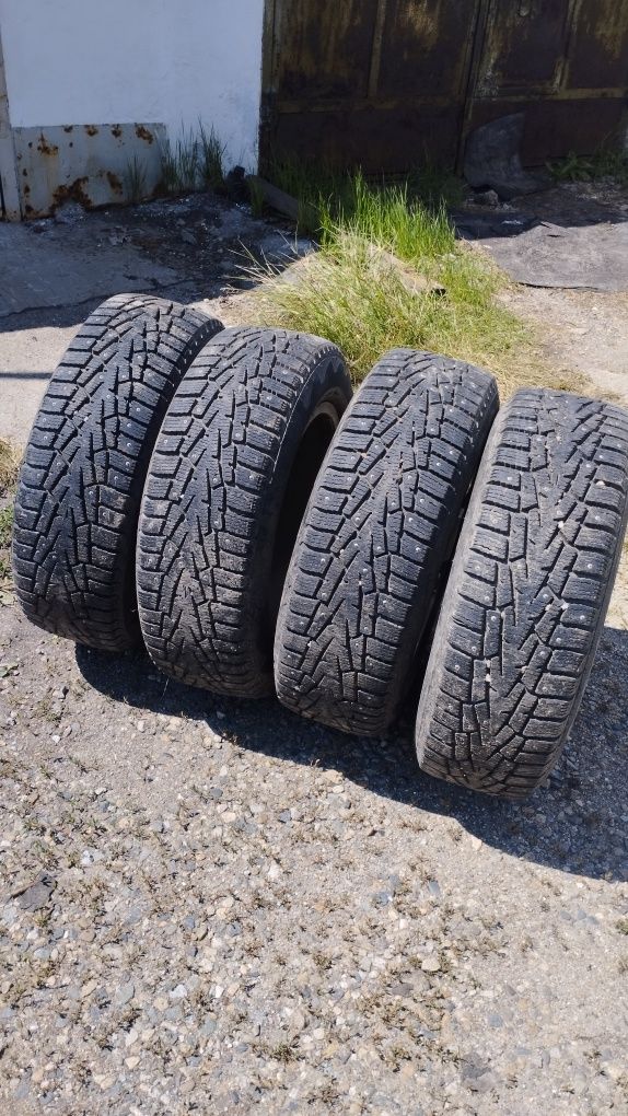 Литые диски с зимней резиной 225/60R17