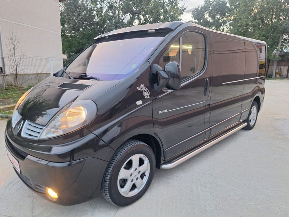 Renault Trafic Black Edition