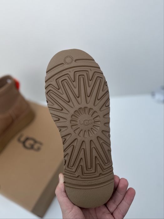 UGG Mini Dipper noi marimea 37 maro/brown