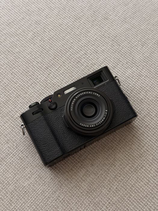 Aparat foto Fujifilm X100V