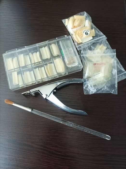 Машинка для маникюра, педикюра и наращивания ногтей.