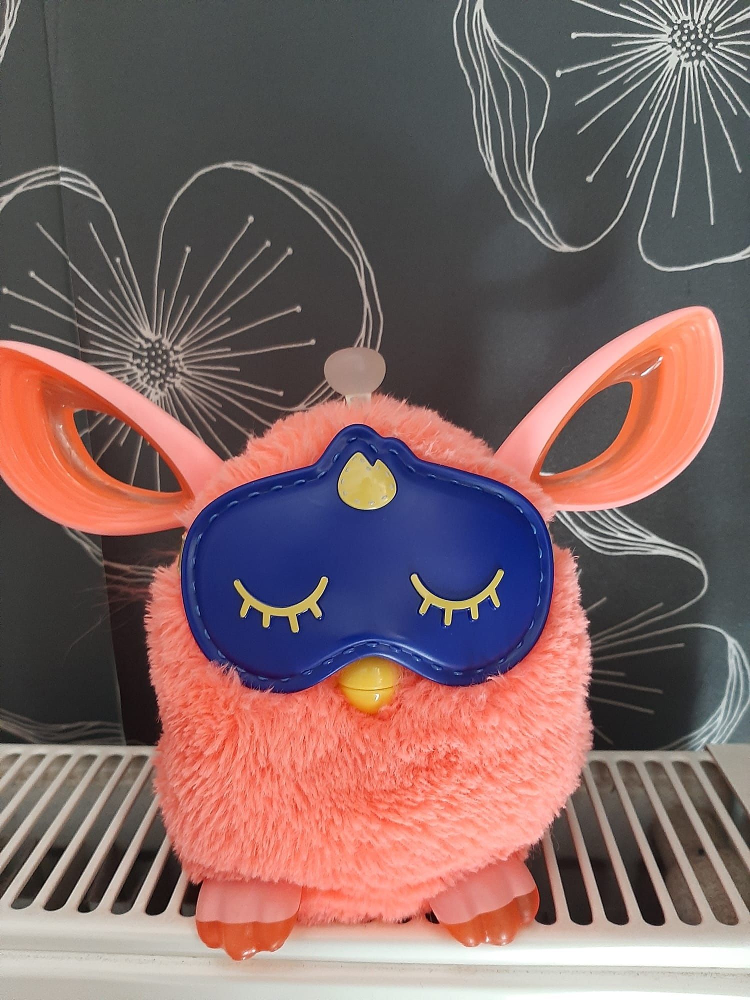 Furby confecții portocaliu cu masca