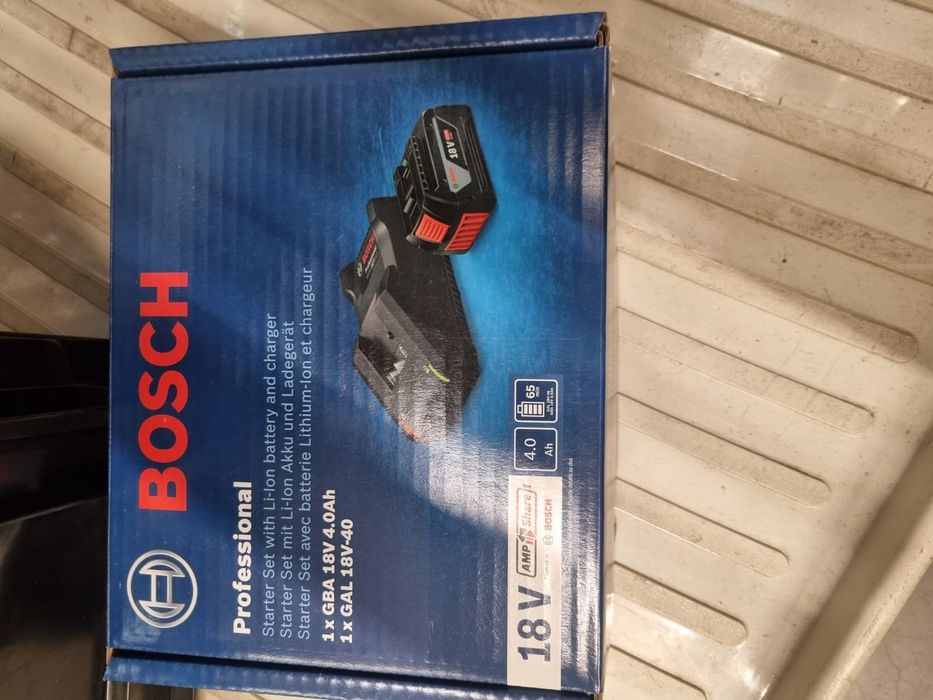 Incarcator Bosch Professional GAL 18V-40 + acumulator Li-Ion, 4 Ah