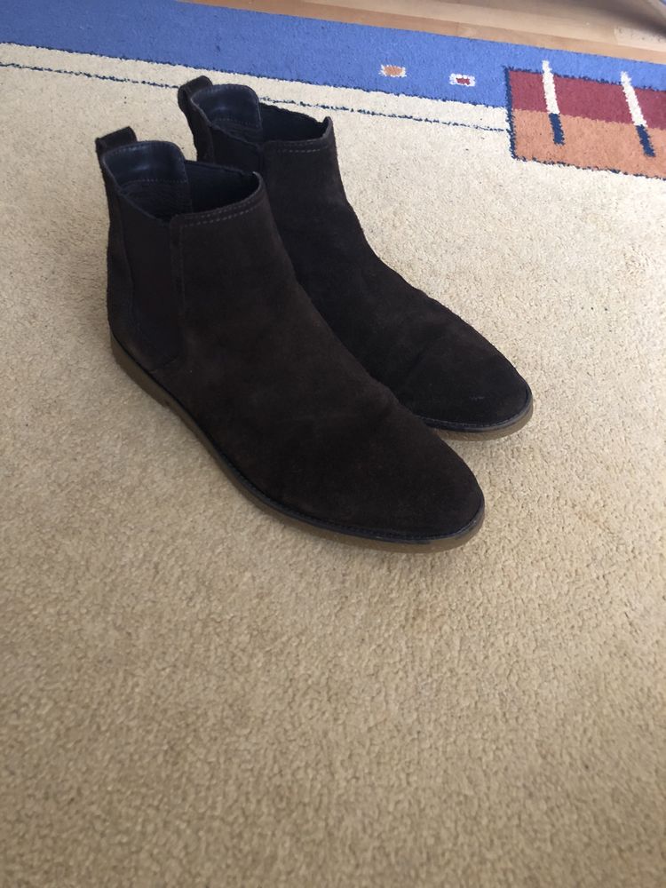 Chelsea boots