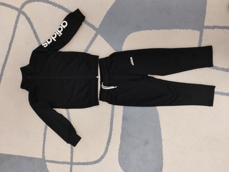 Спортен екип Адисас Adidas 4-5г