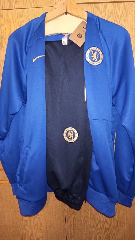 Chelsea FC tracksuit XL