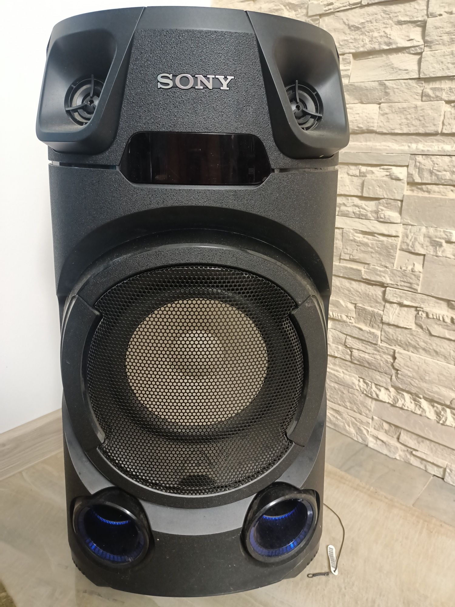 Vand boxa SONY putin folosita