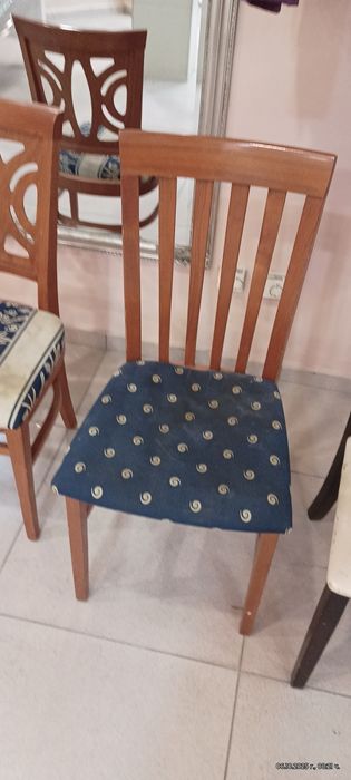 Дървени столове различни модели