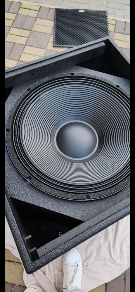 Vand Basi MAD AUDIO HD 28 ( d&b , dynacord, fbt , montarbo)