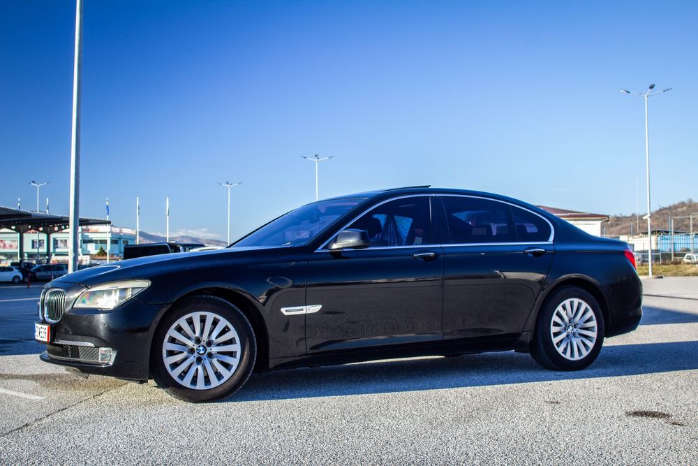 BMW 740i 196000 км