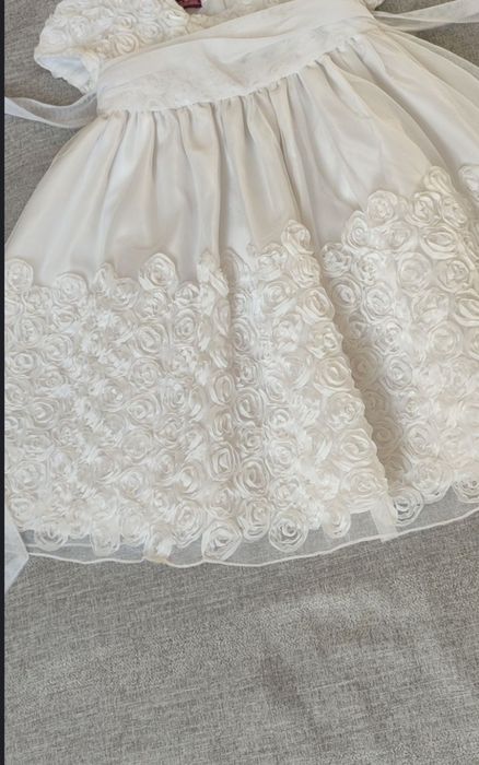 Продается платье для девочки