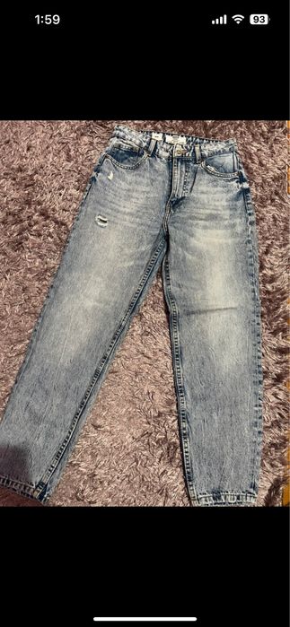 Blugi albastrii Bershka