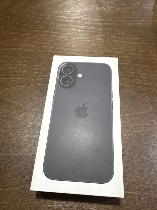 Продаю телефон срочно Iphone 16 128gb
