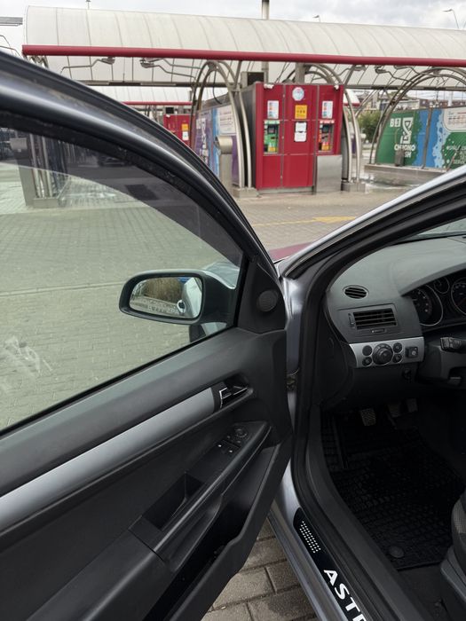 Opel Astra H 1.4 Benzină + GPL, Navigație, 2009