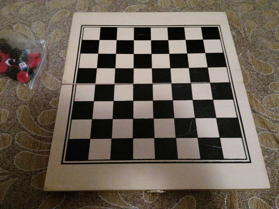 шахматы,шашки,нарды (3 в 1)