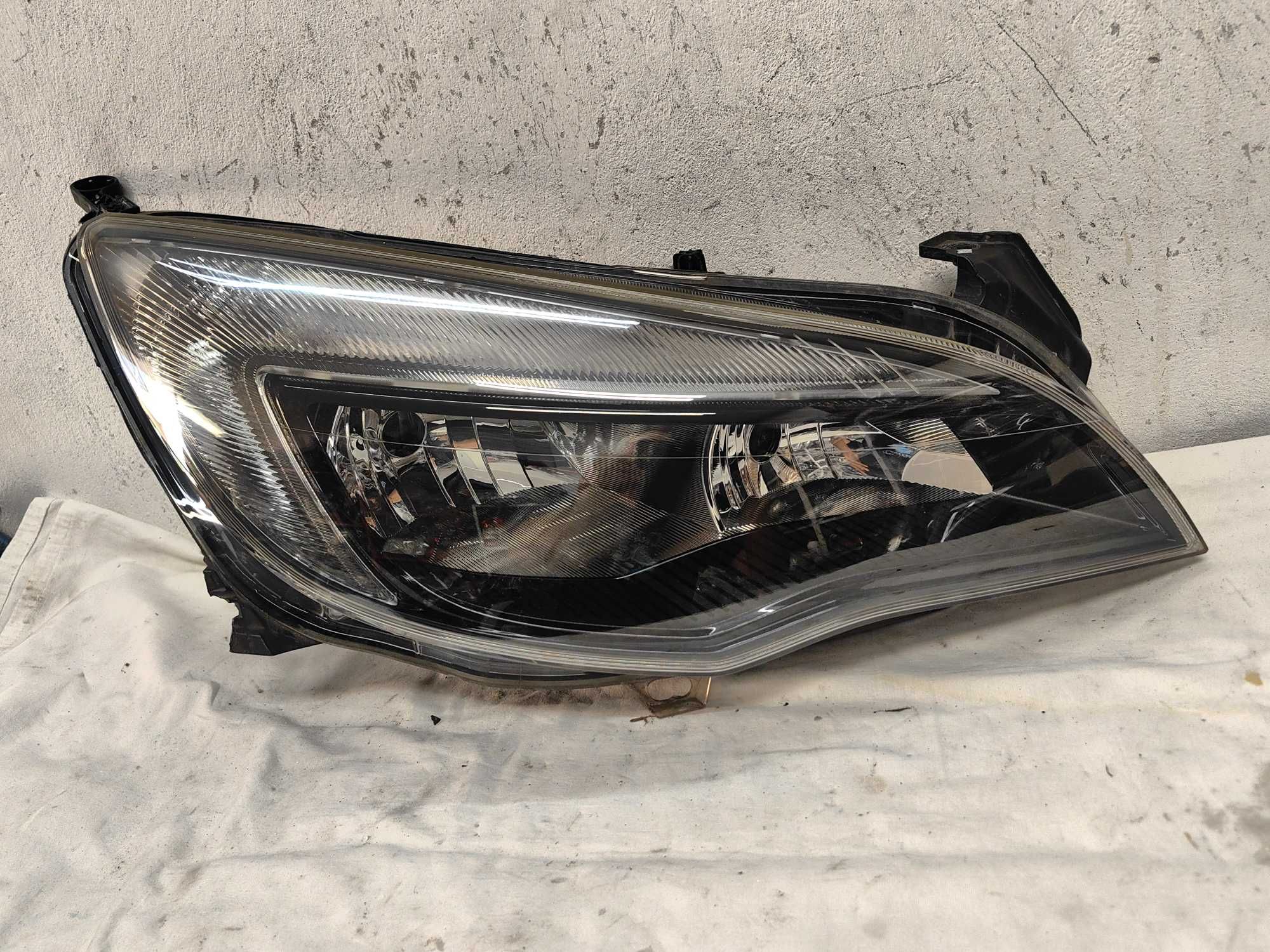 Оригинални  фарове Ляв Десен  Опел Астра Opel Astra J