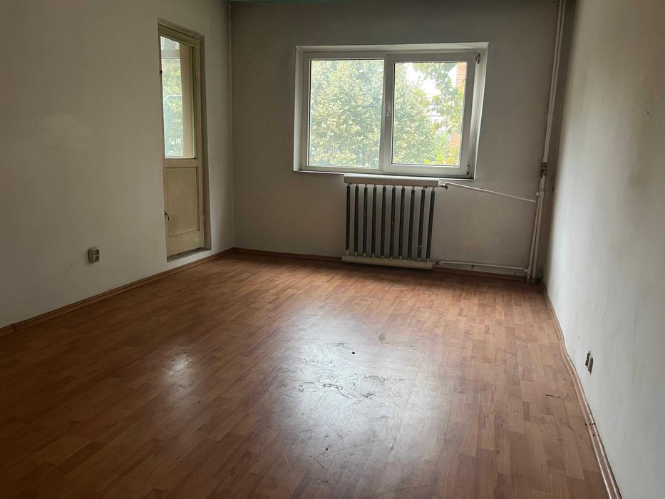 2 Camere Str Luceafarului etaj II Langa Scoala Nr 10