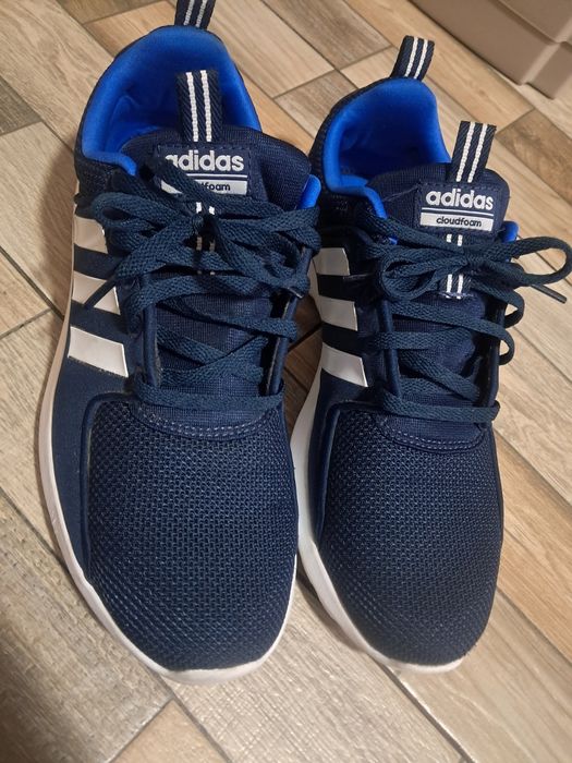 Vând Adidas mărimea 42,5