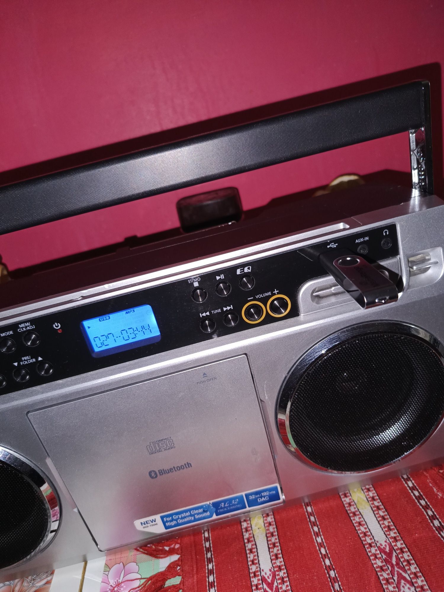 LENCO - Radio, Cd, USB și Bluetooth... IMPECABIL!!!