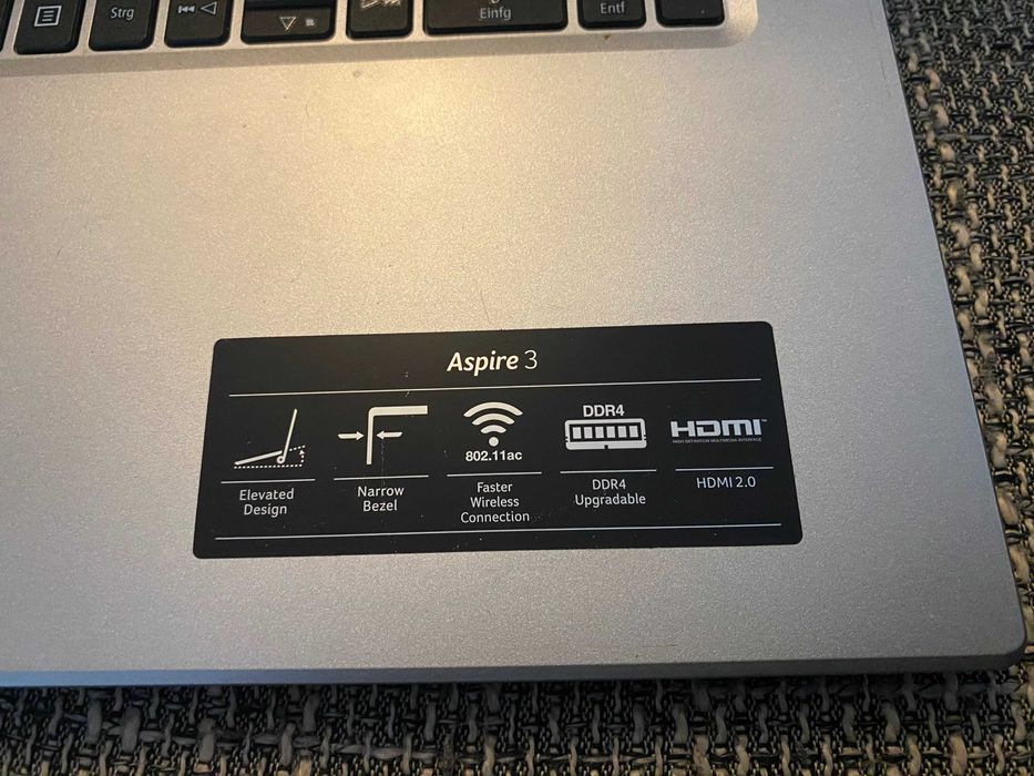 Vand Laptop Acer Aspire 3 pentru piese