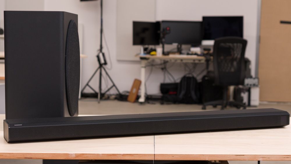 Samsung TV QLED 4K 55Q90T 138cm cu soundbar Samsung Q800A Dolby Atmos