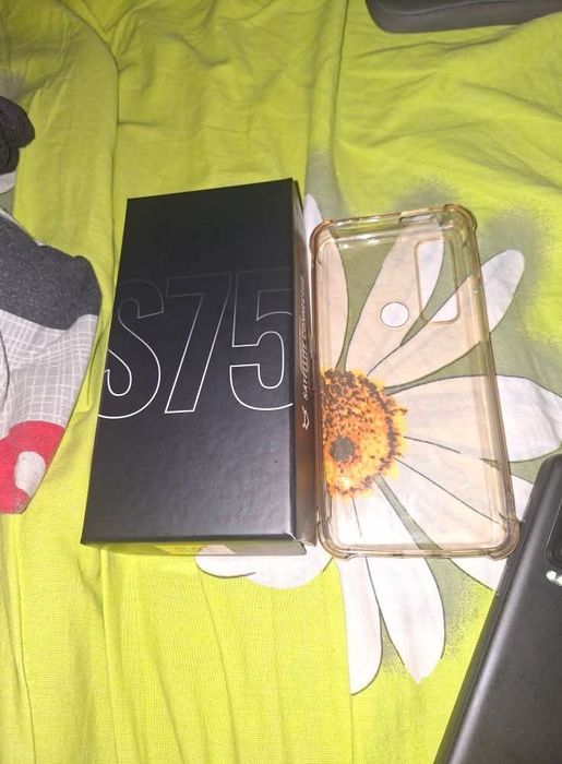 Смартфон cat s75