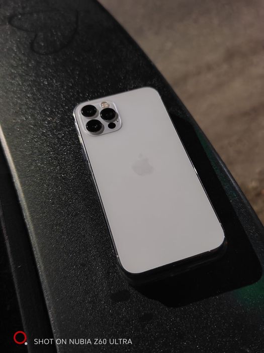 Iphone 12 pro ,,nu are nicio problem arata canou