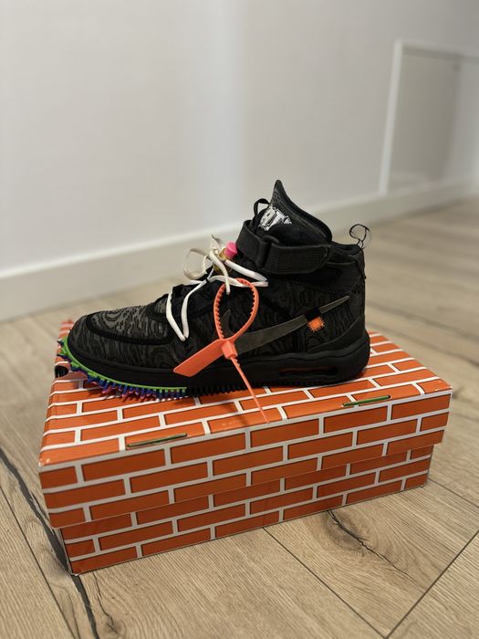 Off White x Air Force 1 Mid Black