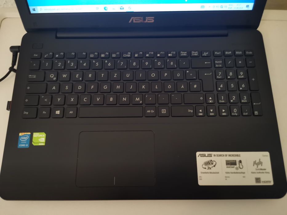 Laptop Asus R556L