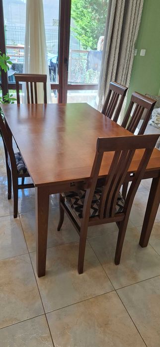 Комплект: маса и 5 стола.