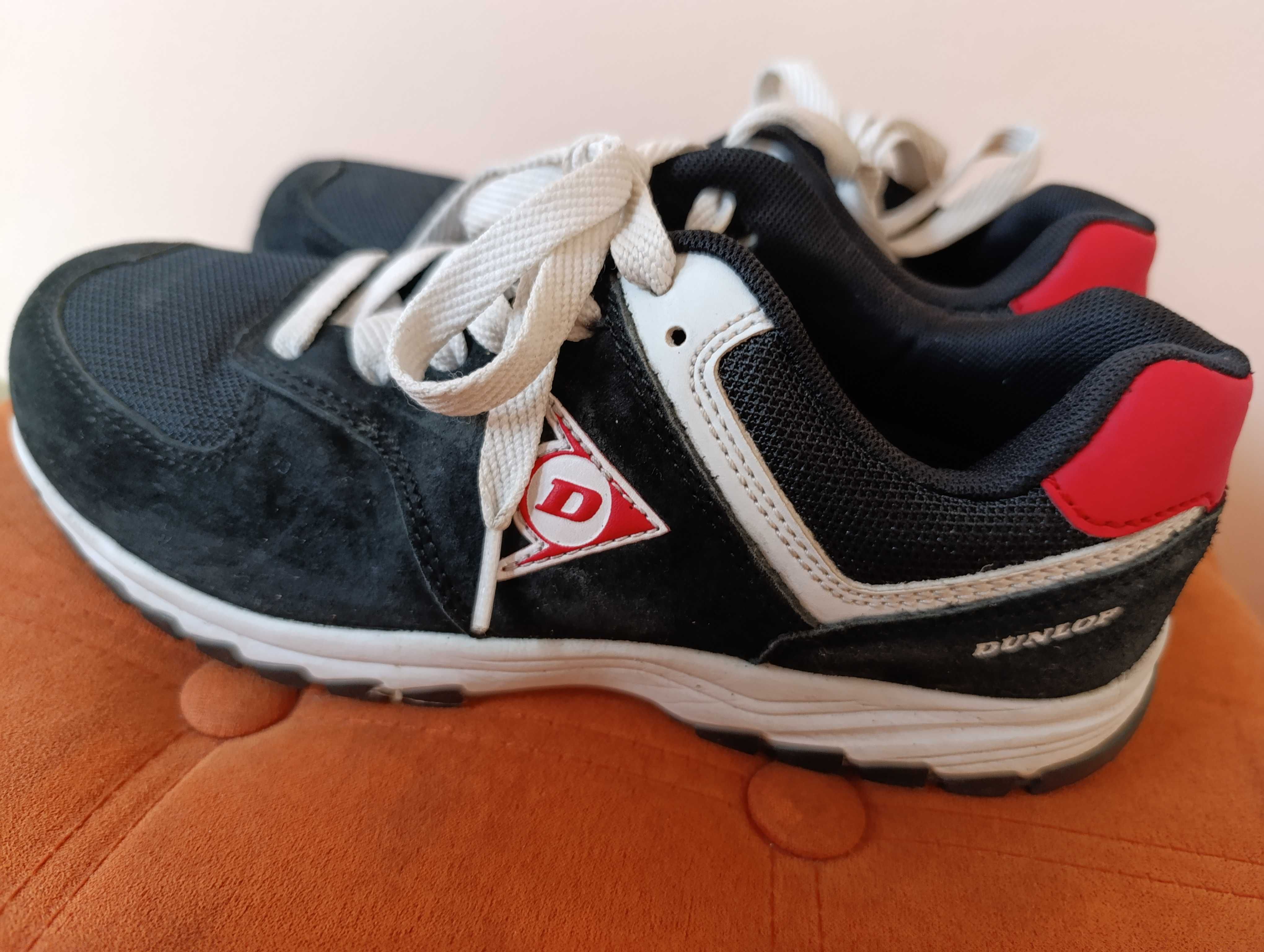 Спортни обувки, Dunlop, номер 39