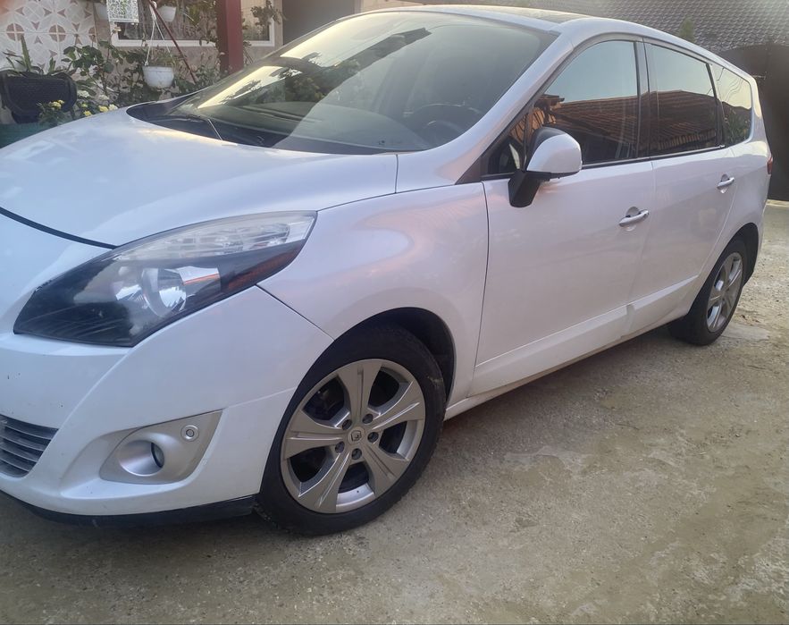 Vand Renault Scenic ,1.6, 7 locuri