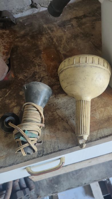 Продам переносные фонарики (переноски) для автомобиля.