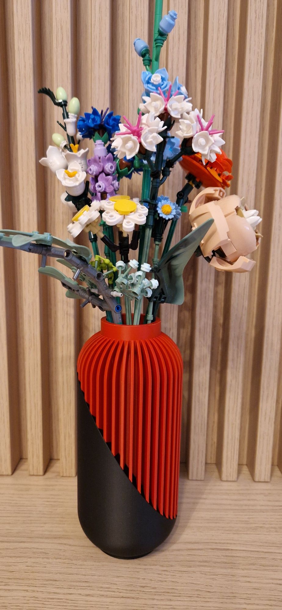 Vază Modernă Elegantă – O Piesă de Design pentru Casa Ta