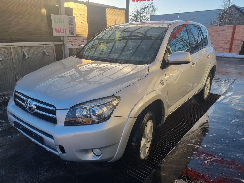 Dezmembrez Toyota Rav 4 2.2 dcat 177 cp 2008