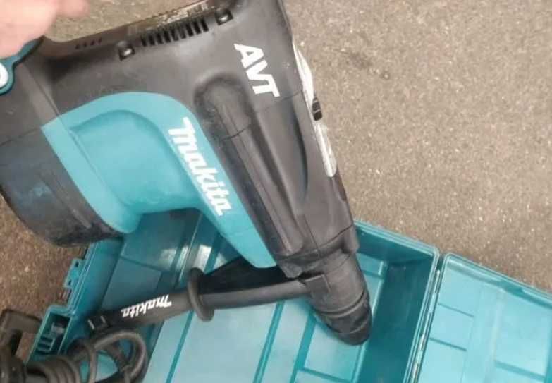 Перфоратор Makita HR 5211 C