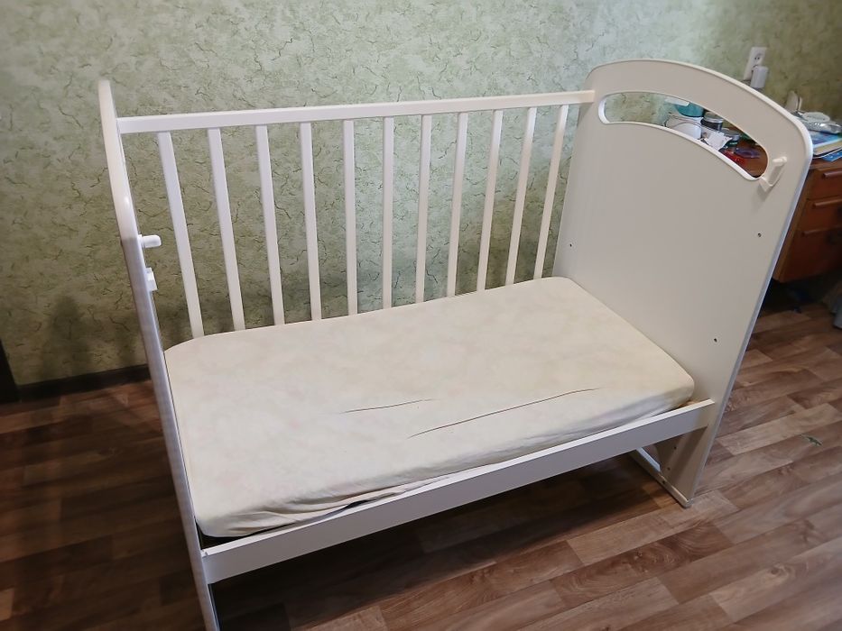 Отдам детскую кроватку