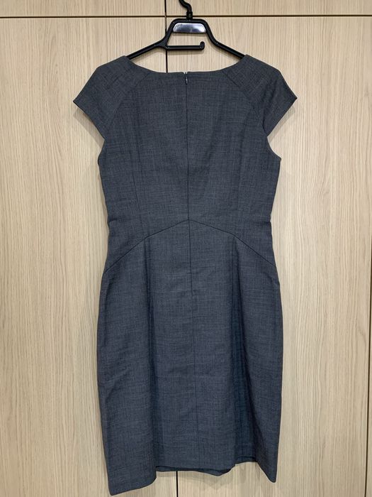 Офис рокля в сиво, р-р 40, Дика