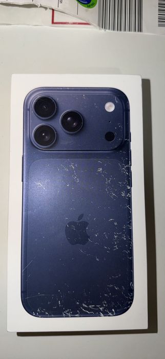 iPhone 17 Pro 256 GB Deep Blue, adus recent din SUA.