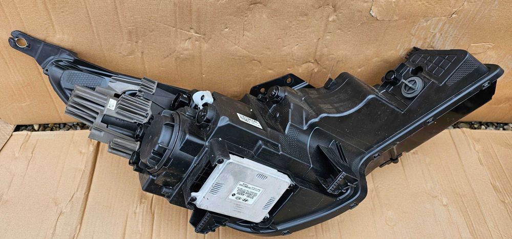 Far stanga Led Xenon Complet Hyundai Elantra 2021 2022 2023
