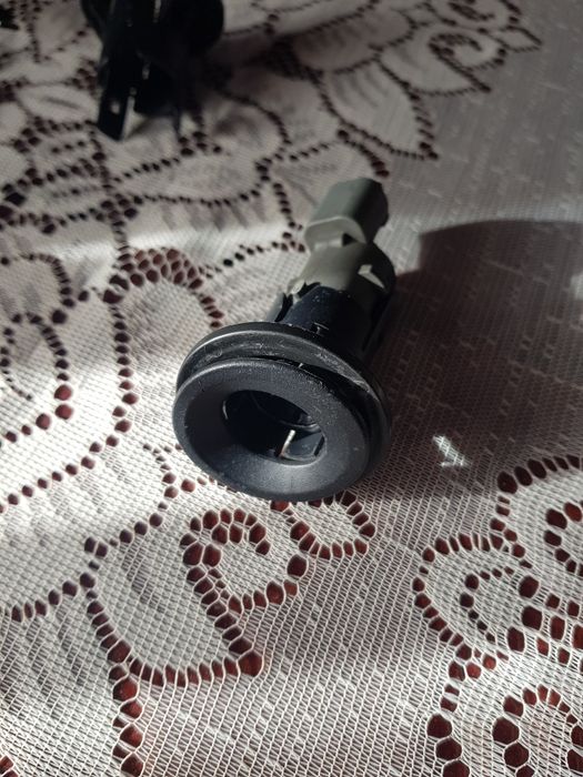 X 3 5 7 Suporturi senzori  de parcare