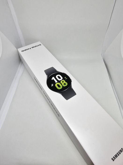 Samsung Galaxy Watch 5 44mm нов с гаранция